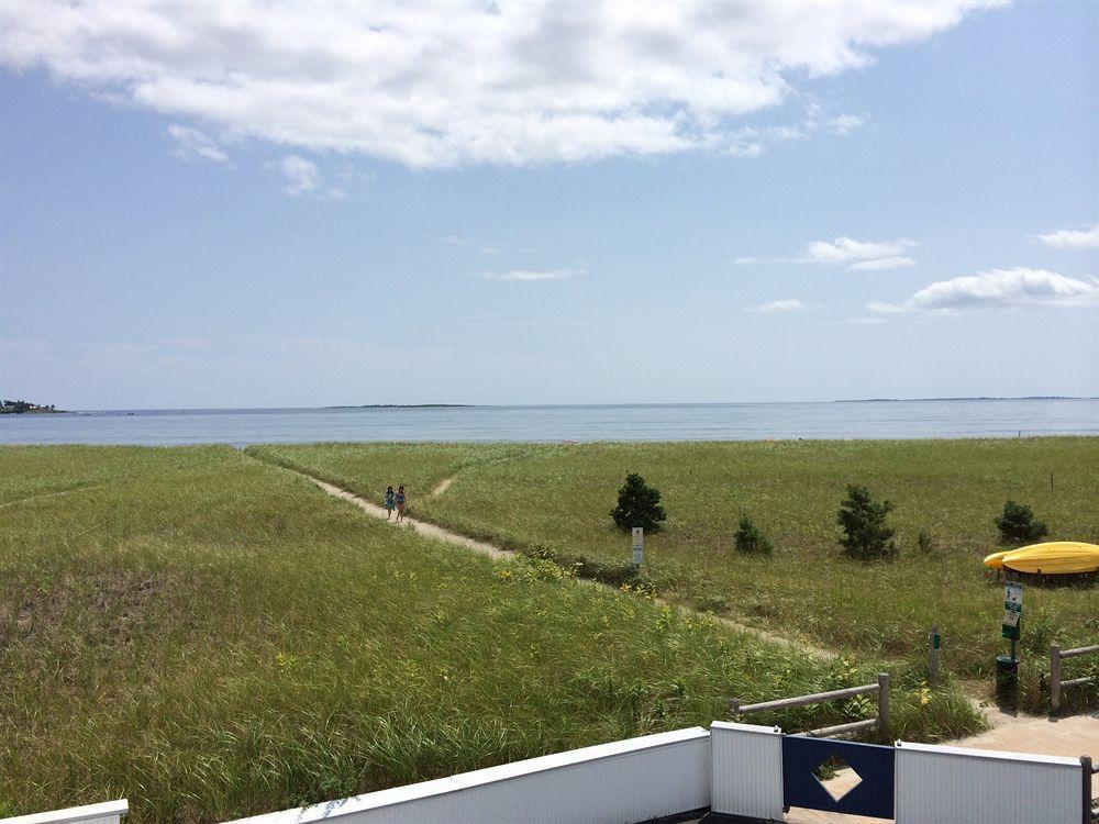 Lighthouse Suites At Pine Point Scarborough Exterior photo