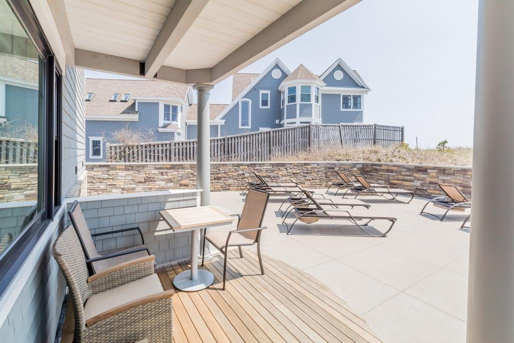 Lighthouse Suites At Pine Point Scarborough Exterior photo