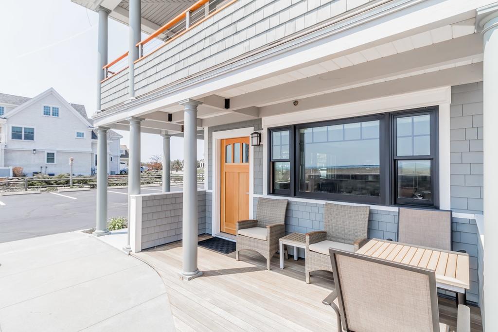 Lighthouse Suites At Pine Point Scarborough Exterior photo